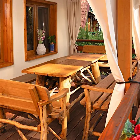 Dom Nad Samym Jeziorem 