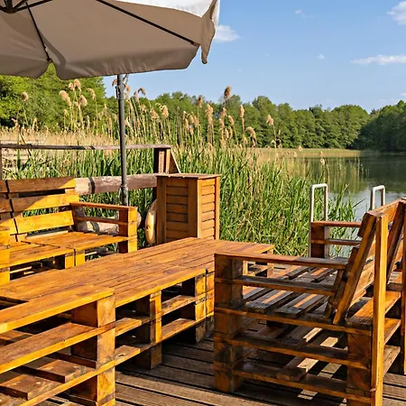 Dom Nad Samym Jeziorem 