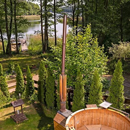 Dom Nad Samym Jeziorem 