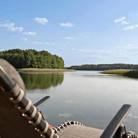 Dom Nad Samym Jeziorem 