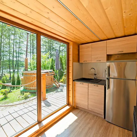 Dom Nad Samym Jeziorem 