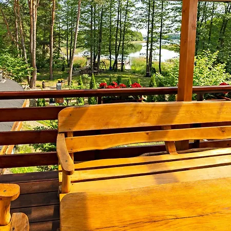 Dom Nad Samym Jeziorem 