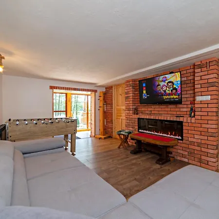 Dom Nad Samym Jeziorem 