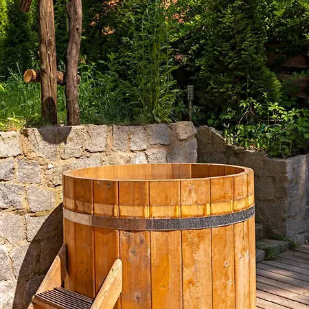 Dom Nad Samym Jeziorem 