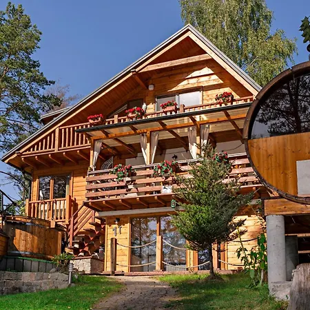 Dom Nad Samym Jeziorem 